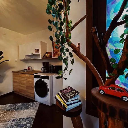 شقة Triplex House With Bridge View