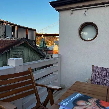 Triplex House With Bridge View شقة